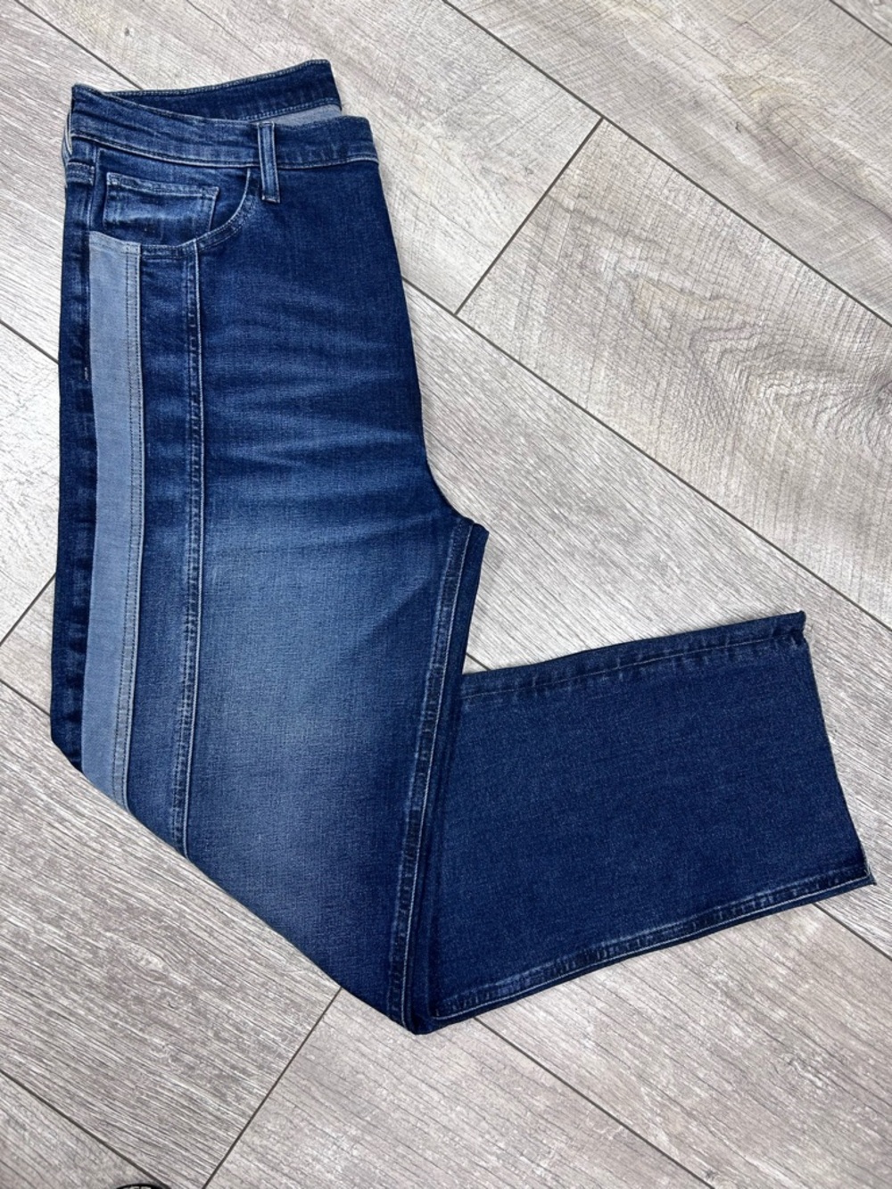 ÉTICA - women’s Tylor boy straight raw hem jeans. Size 27